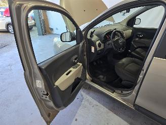 Dacia Lodgy 1.2 TCe Prestige 5p picture 20