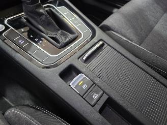 Volkswagen Passat Variant 2.0 TDI Business picture 34