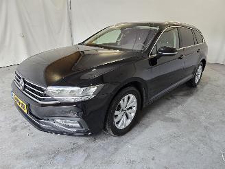 Volkswagen Passat Variant 2.0 TDI Business picture 3