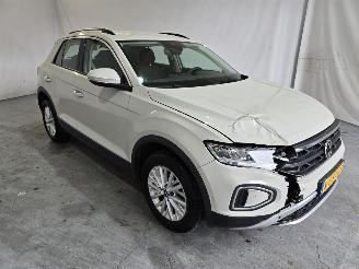 krockskadad bil auto Volkswagen T-Roc 1.0 TSI Life Bns 2022/8