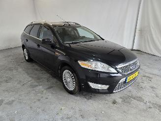 damaged passenger cars Ford Mondeo Wagon 2.0-16V Limited 2010/1