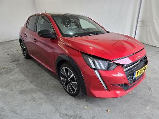 Vaurioauto  passenger cars Peugeot 208 1.2 PureTech GT-Line 2021/1