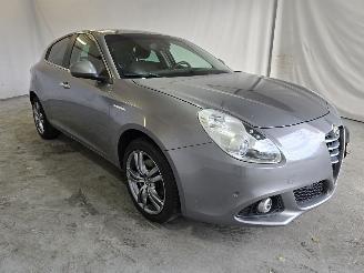 Damaged car Alfa Romeo Giulietta 1.4 T Exclusive 2014/12
