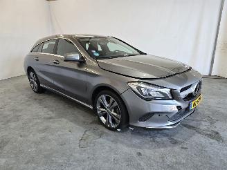 skadebil auto Mercedes Cla-klasse Shooting Brake 180 Prestige 2017/4