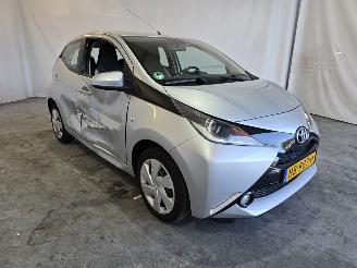 Unfallwagen Toyota Aygo 1.0 VVT-i x-play 2015/10