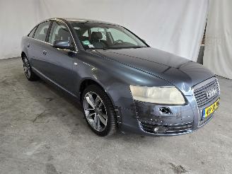 Schadeauto Audi A6 2.4 ProLine 2006/11