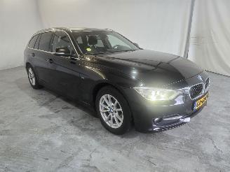Damaged car BMW 3-serie 316d Executive 2015/4
