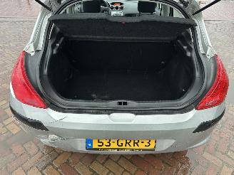 Peugeot 308 1.6 VTi XS picture 9