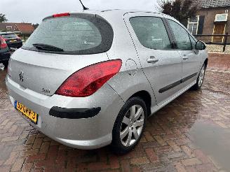 Peugeot 308 1.6 VTi XS picture 6