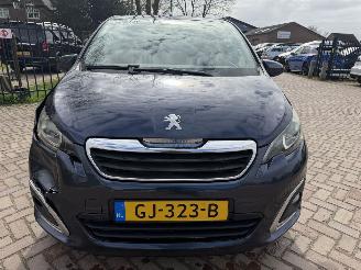 Peugeot 108 1.2 Puretech Allure picture 2