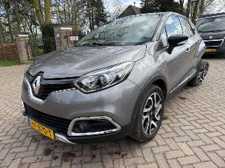 skadebil auto Renault Captur 0.9 TCe Xmod 2015/10