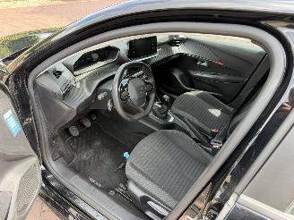 Peugeot 208 1.2 PURETECH ACTIVE picture 11