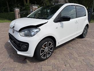 Vaurioauto  passenger cars Volkswagen Up! 1.0 high up! BlueM. 2014/5