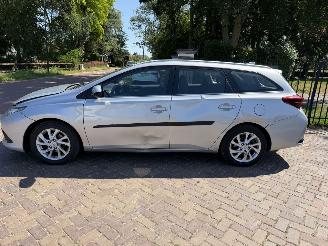 Toyota Auris Touring Sports 1.8 Hybrid Aspiration picture 2