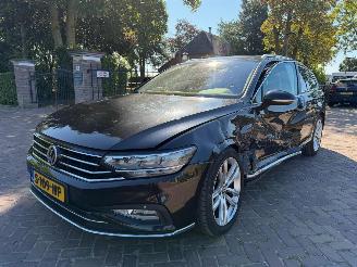 uszkodzony samochody osobowe Volkswagen Passat Variant 1.5 TSI Business 2020/7