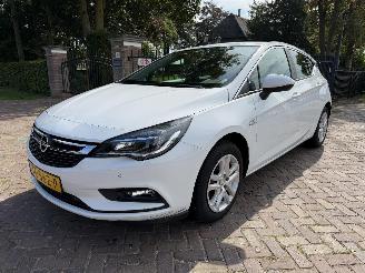 skadebil auto Opel Astra 1.0 Online Edition 2018/1