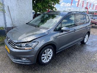 škoda osobní automobily Volkswagen Touran 1.2tsi clima/navi/pdc v+a 2017/3