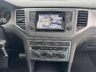 Volkswagen Golf Sportsvan 1.2 tsi dsg clima/pano/radar picture 9