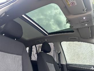 Volkswagen Golf Sportsvan 1.2 tsi dsg clima/pano/radar picture 12