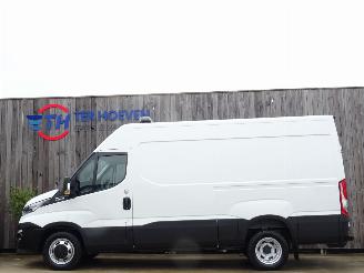krockskadad bil auto Iveco Daily 35-140 2.3 HPi L2H2 Klima Automaat Trekhaak 100KW Euro 6 2018/2