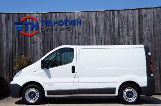 skadebil auto Renault Trafic 2.0 DCi L1H1 Airco Navi Cruise PDC Trekhaak 84KW Euro 5 2014/8