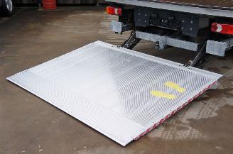 Renault Master 2.3 DCi Koffer Laadklep Trekhaak Airco Navi Cruise 107KW Euro 5 picture 5