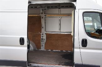 Peugeot Boxer 2.2 HDi L2H2 Airco Cruise Camera Trekhaak 96KW Euro 6 picture 9