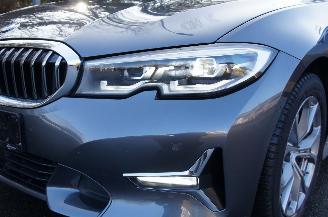BMW 3-serie 320d Luxury Line Airco Navi Cruise 360° Schuifdak LED 140KW Euro 6 picture 29