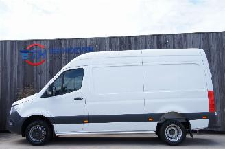 Damaged car Mercedes Sprinter 514 CDi L2H2 N1 Airco Navi Cruise Stoelverw. Apple Carplay 105KW Euro 6 2018/10
