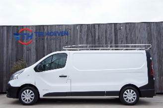 damaged passenger cars Renault Trafic 1.6 DCi Lang Airco Navi Cruise Trekhaak 89KW Euro 6 2016/11