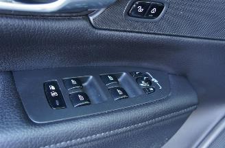 Volvo V-90 Cross Country 2.0 D5 AWD Pro Airco Navi LED Trekhaak 173KW Euro 6 picture 29