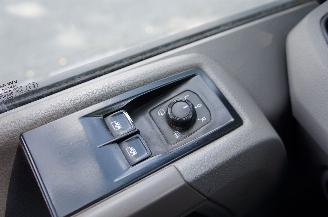 Volkswagen Crafter 2.0 TDi L3H3 Airco Navi Cruise Apple Carplay 130KW Euro 6 picture 22