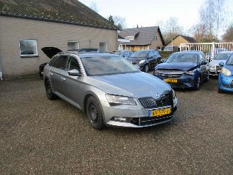 Avarii autoturisme Skoda Superb Combi 1.6 TDI Ambition Bns 2016/12