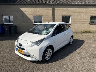 Toyota Aygo 1.0 VVT-i x-pure picture 3