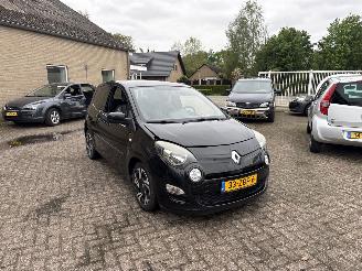 Schadeauto Renault Twingo 1.2 16V Collection 2012/9