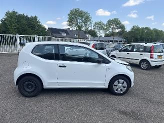 Volkswagen Up! 1.0 move up! BlueMotion picture 10
