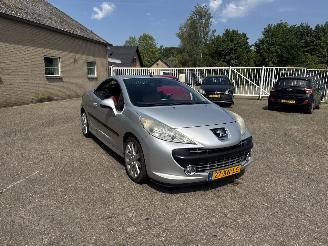 Vaurioauto  passenger cars Peugeot 207 1.6-16V T Sport 2007/8
