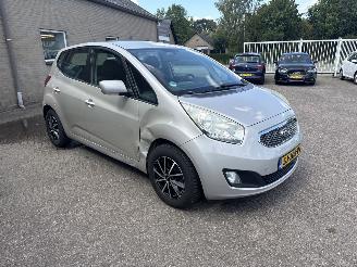 Schadeauto Kia Venga 1.4 CVVT X-ecutive 2011/1