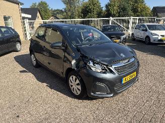 Vaurioauto  passenger cars Peugeot 108 1.0 e-VTi Active WEINIG KILOMETERS 2014/12