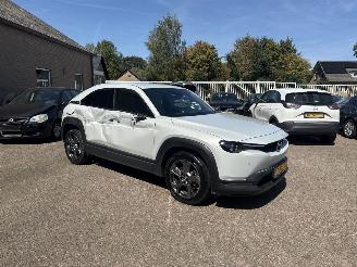 Voiture accidenté Mazda MX-30 e-SkyActiv 145 First Edition 36kWh 2020/10