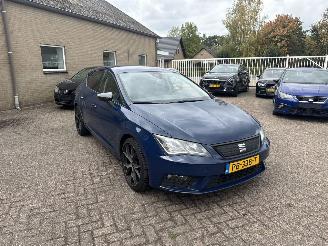 Schadeauto Seat Leon 1.0 EcoTSI St.BnsI. REST BPM €400,-!!! 2017/5
