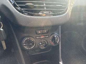 Peugeot 2008 1.2 PureTech Active REST BPM €300,-!!! picture 18