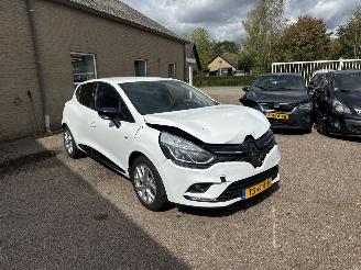 uszkodzony samochody osobowe Renault Clio 0.9 TCe Limited REST BPM €400,-!!! 2018/10