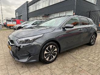 Kia Ceed 1.0 T-GDi Design Edition picture 3