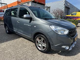 Voiture accidenté Dacia Lodgy 1.2 TCe Série Limitée Stepway 5p. 2018/4