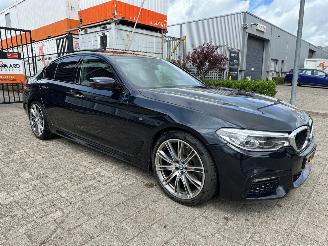 Schadeauto BMW 5-serie 540i xDrive High Executive M-Sport 2016/11