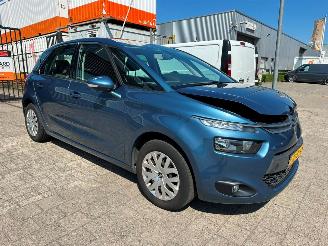 damaged passenger cars Citroën C4-picasso PICASSO 1.2 PureTech Selection 2016/6