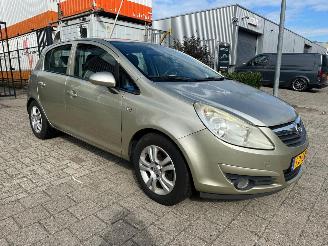 uszkodzony samochody osobowe Opel Corsa 1.4-16V Enjoy NAP 2008/8