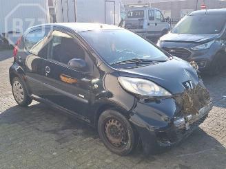 Peugeot 107 107, Hatchback, 2005 / 2014 1.0 12V picture 2