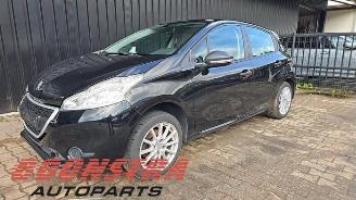 Uttjänta bilar auto Peugeot 208 208 I (CA/CC/CK/CL), Hatchback, 2012 / 2019 1.0 Vti 12V PureTech 2013/12